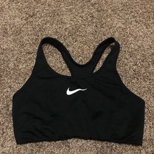 Nike sports bra size L